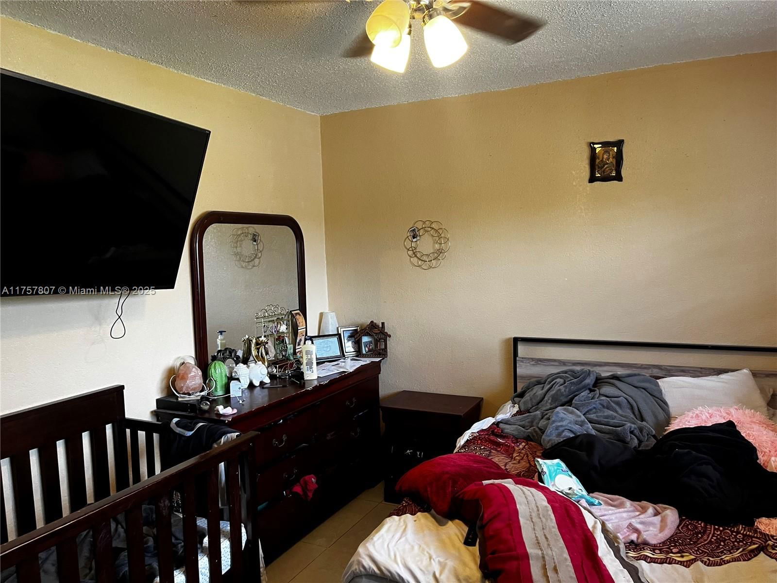 Real estate property located at 15721 40th Ct, Miami-dade, Venetian Gardens Acrespb, Miami Gardens, FL
