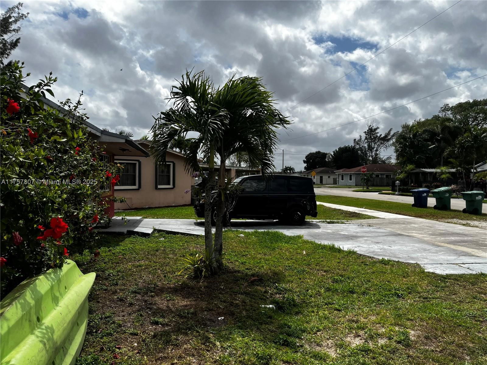 Real estate property located at 15721 40th Ct, Miami-dade, Venetian Gardens Acrespb, Miami Gardens, FL