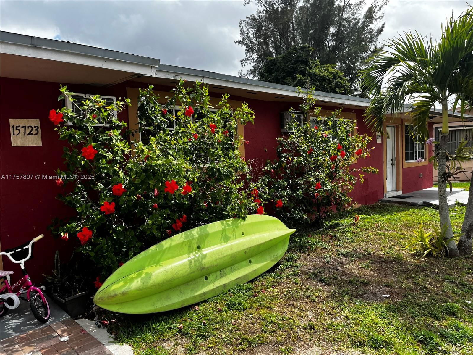 Real estate property located at 15721 40th Ct, Miami-dade, Venetian Gardens Acrespb, Miami Gardens, FL