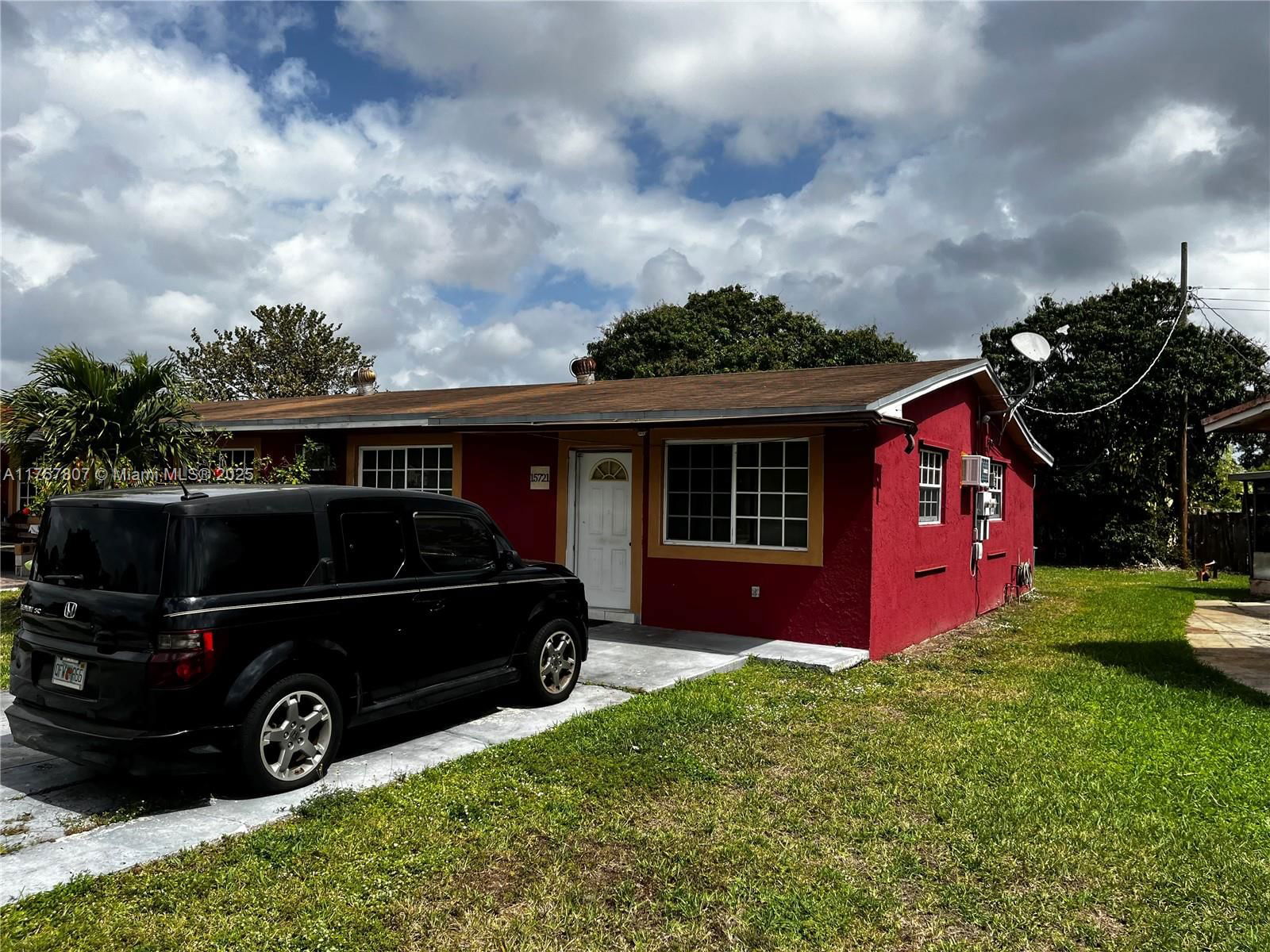 Real estate property located at 15721 40th Ct, Miami-dade, Venetian Gardens Acrespb, Miami Gardens, FL