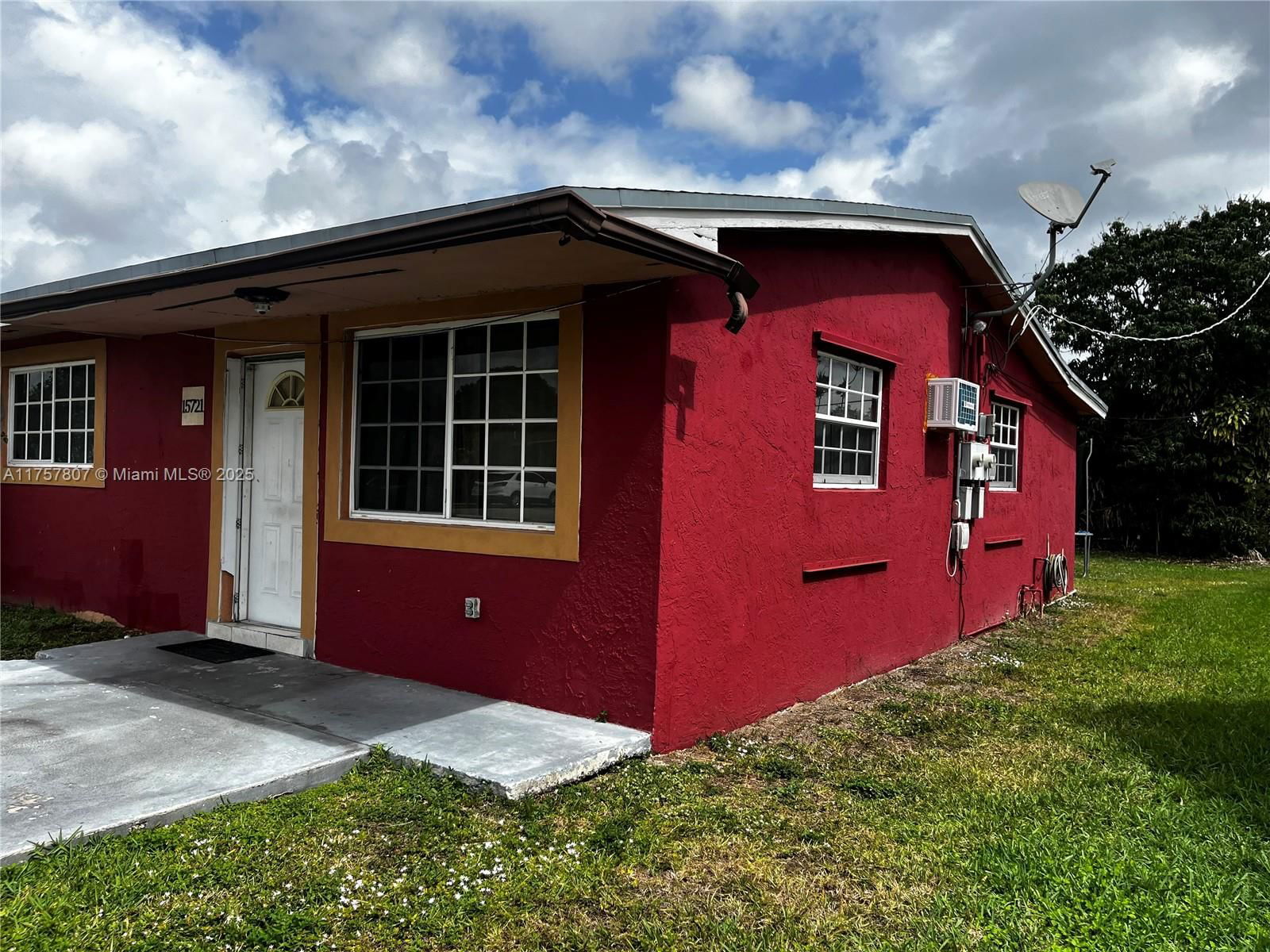 Real estate property located at 15721 40th Ct, Miami-dade, Venetian Gardens Acrespb, Miami Gardens, FL