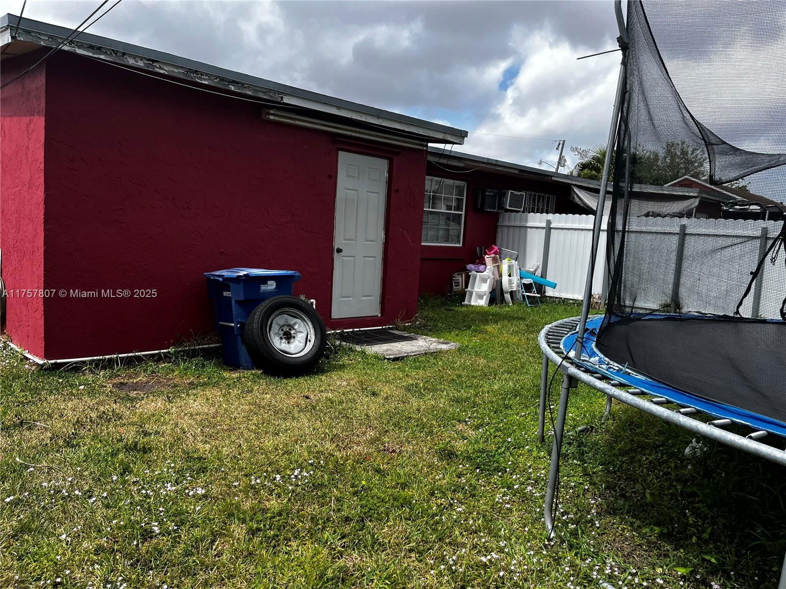 Real estate property located at 15721 40th Ct, Miami-dade, Venetian Gardens Acrespb, Miami Gardens, FL
