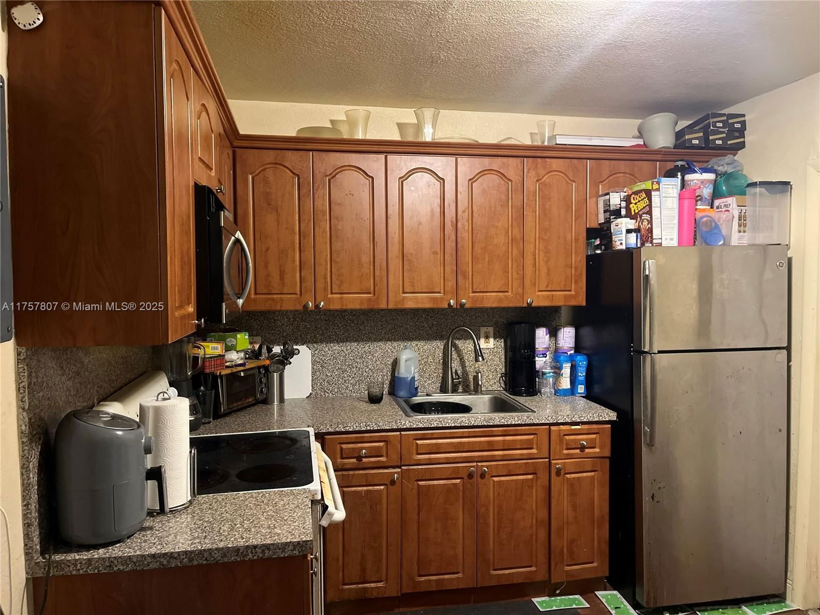 Real estate property located at 15721 40th Ct, Miami-dade, Venetian Gardens Acrespb, Miami Gardens, FL