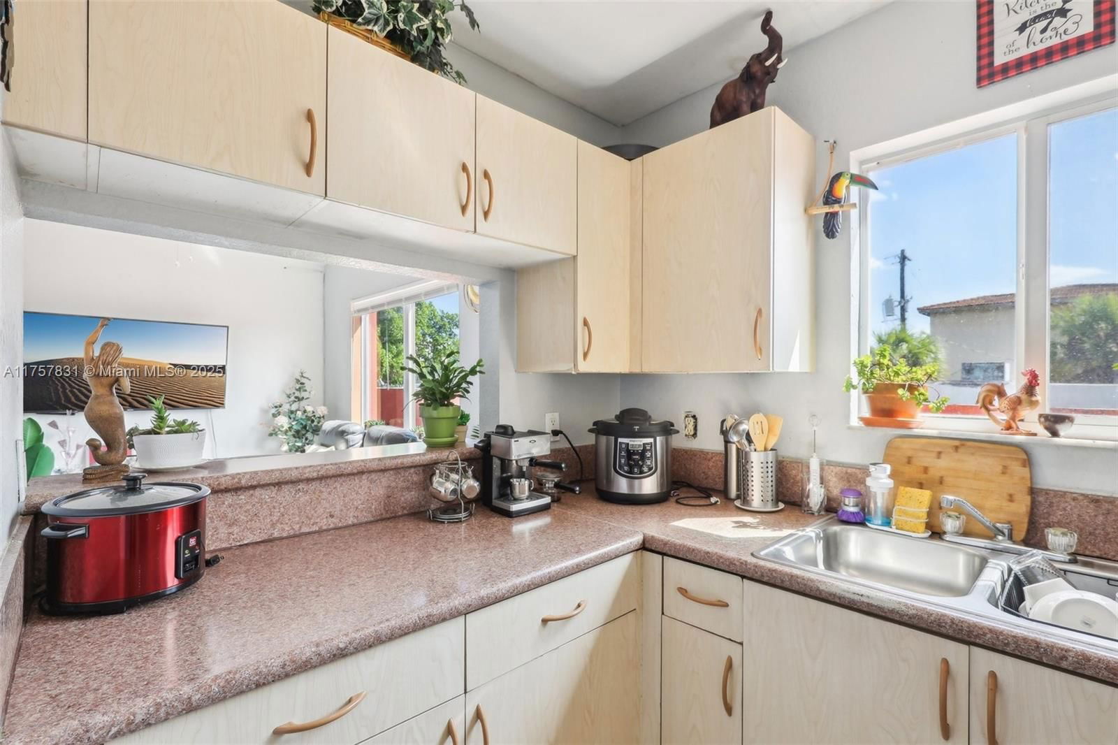 Real estate property located at 3817 17th Ave #10, Miami-dade, Ralph Plaza Ii Condo, Miami, FL