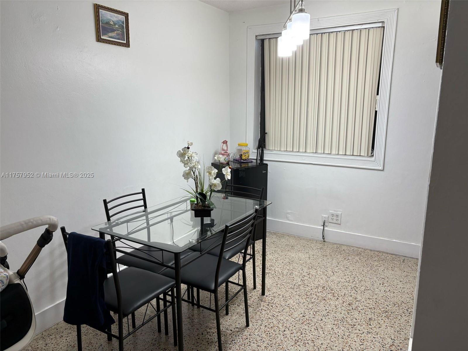 Real estate property located at 250 10th St, Miami-dade, Town Of Hialeah 1 Addn Am, Hialeah, FL