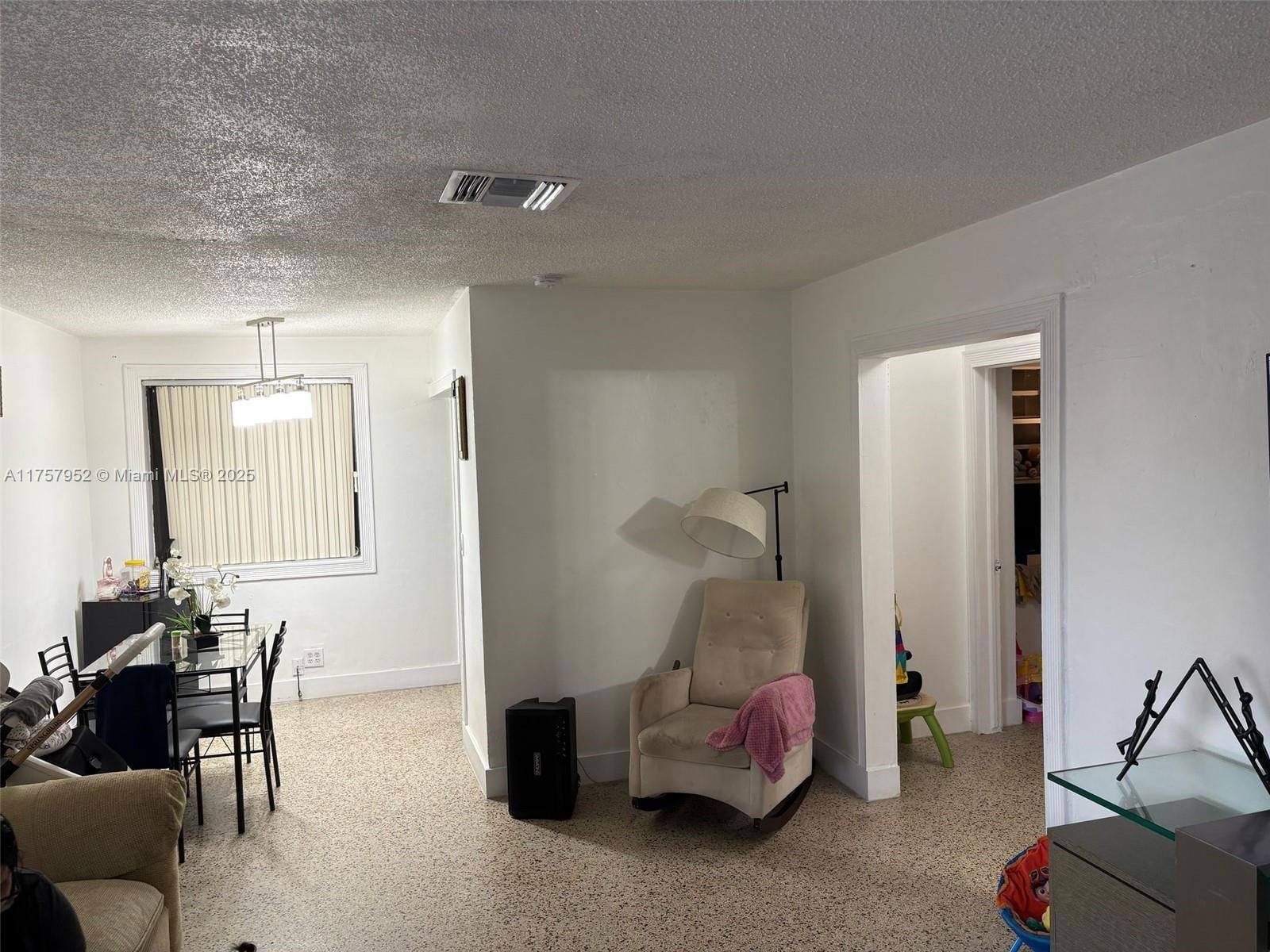 Real estate property located at 250 10th St, Miami-dade, Town Of Hialeah 1 Addn Am, Hialeah, FL