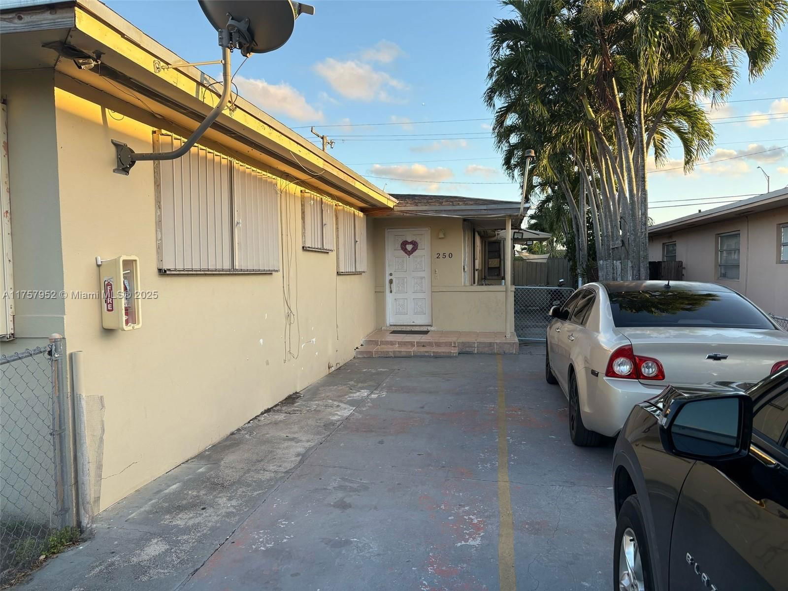 Real estate property located at 250 10th St, Miami-dade, Town Of Hialeah 1 Addn Am, Hialeah, FL