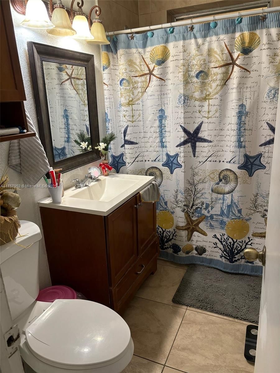 Real estate property located at 250 10th St, Miami-dade, Town Of Hialeah 1 Addn Am, Hialeah, FL