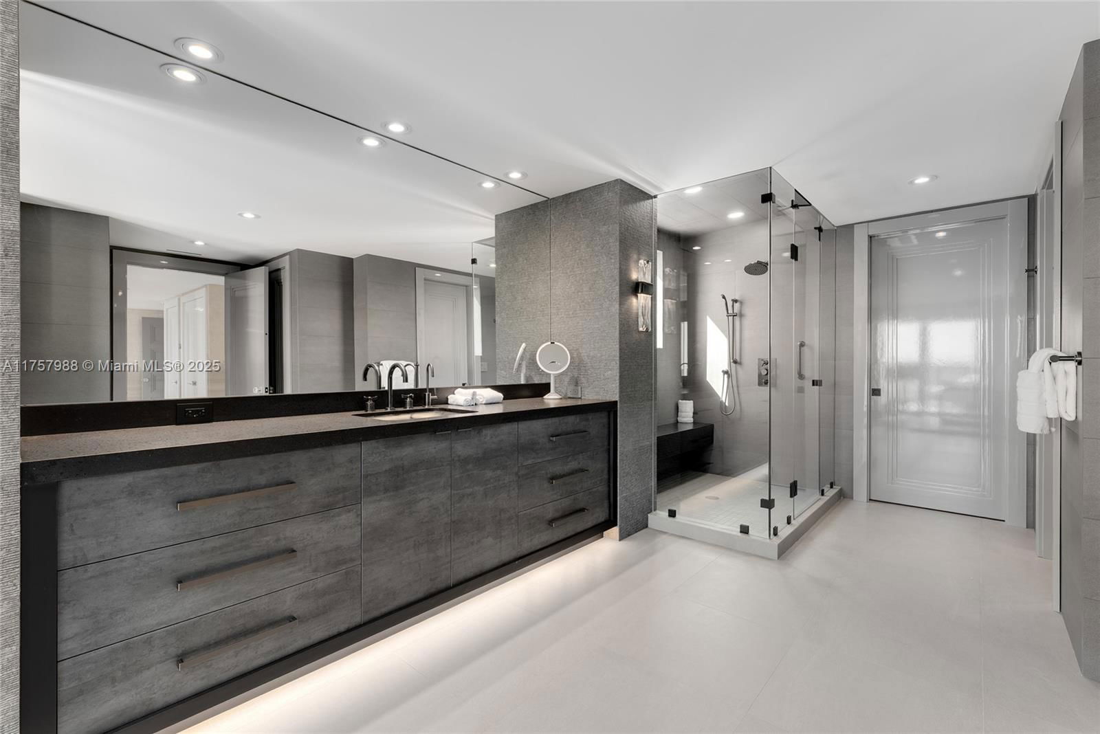 Real estate property located at 7223 Fisher Island Dr #7223, Miami-dade, Oceanside @ Fisher Isl Co, Miami Beach, FL
