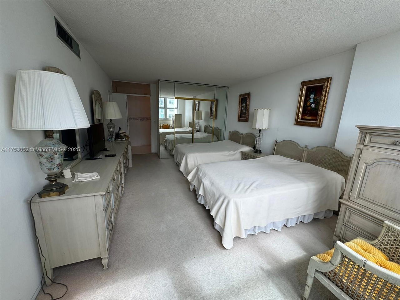 Real estate property located at 9511 Collins Ave #909, Miami-dade, 9500 Oceans Condo, Surfside, FL