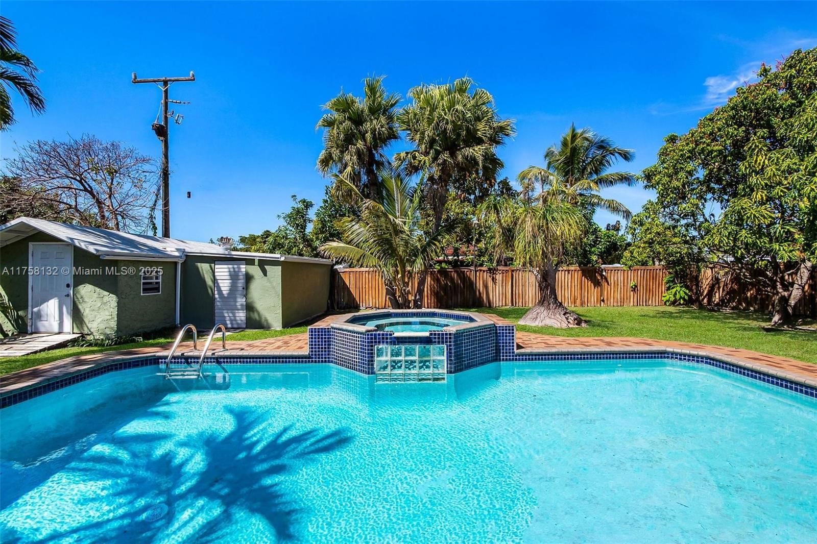 Real estate property located at 20700 Island Rd, Miami-dade, Cutler Ridge Sec 4, Cutler Bay, FL