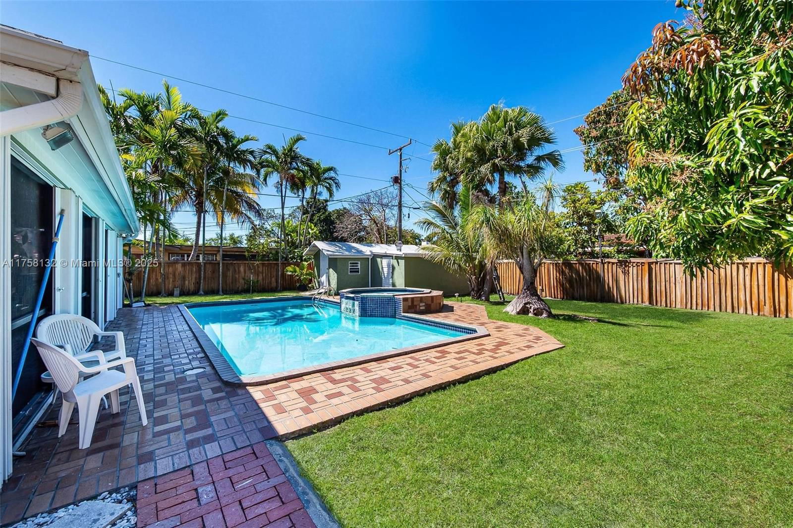 Real estate property located at 20700 Island Rd, Miami-dade, Cutler Ridge Sec 4, Cutler Bay, FL