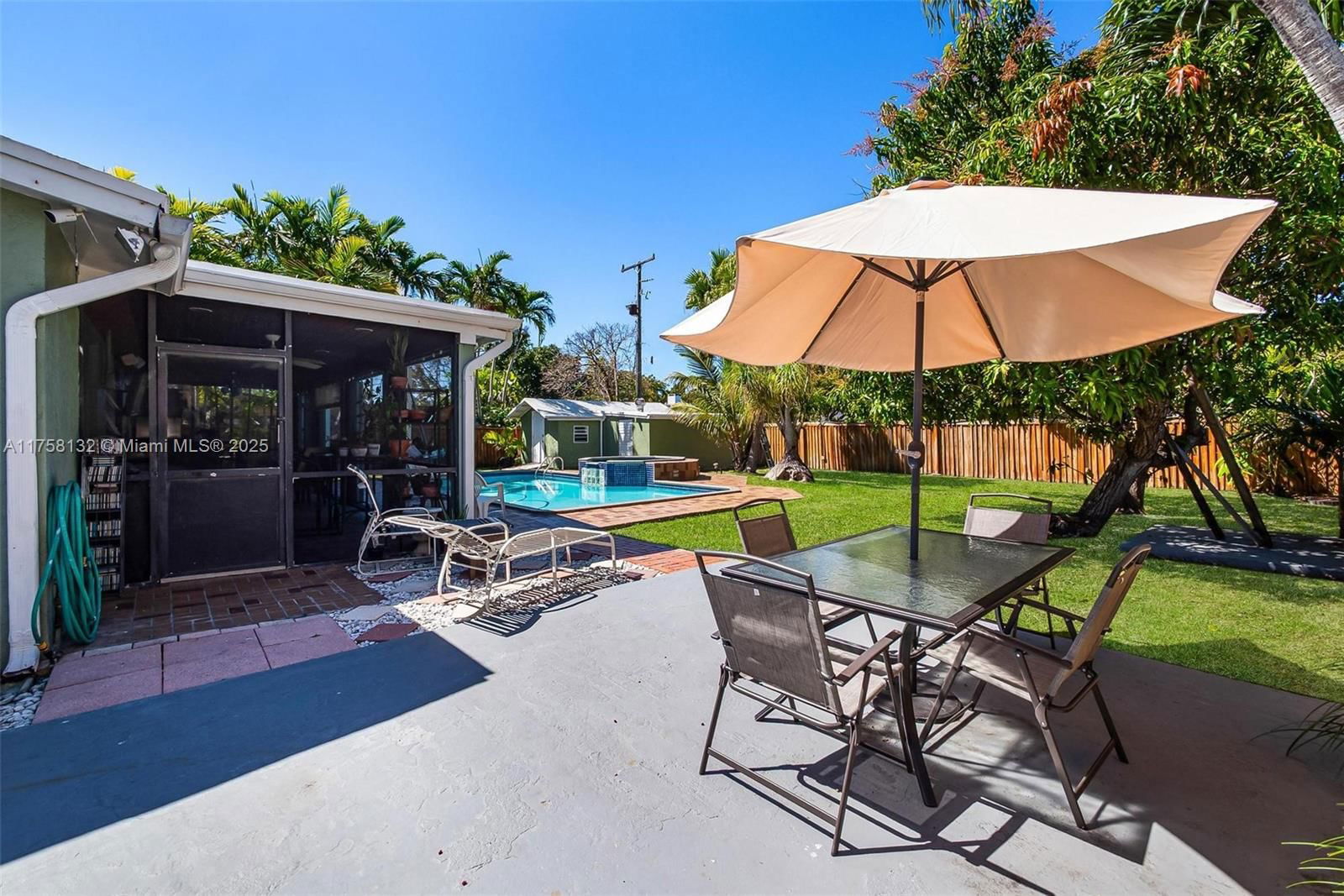 Real estate property located at 20700 Island Rd, Miami-dade, Cutler Ridge Sec 4, Cutler Bay, FL