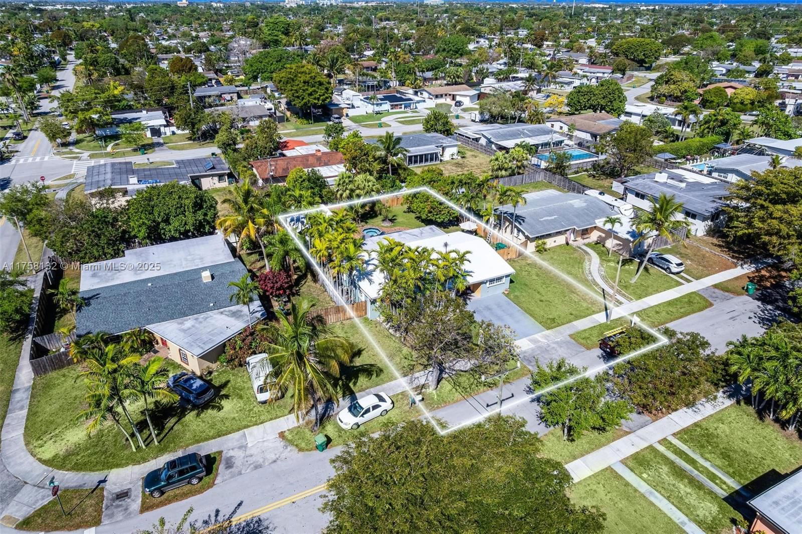 Real estate property located at 20700 Island Rd, Miami-dade, Cutler Ridge Sec 4, Cutler Bay, FL