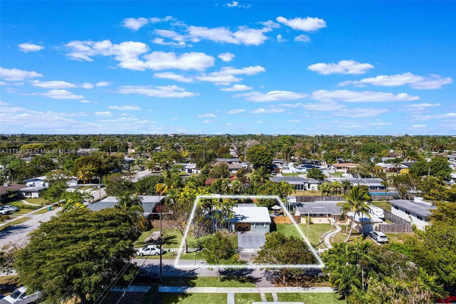 Real estate property located at 20700 Island Rd, Miami-dade, Cutler Ridge Sec 4, Cutler Bay, FL