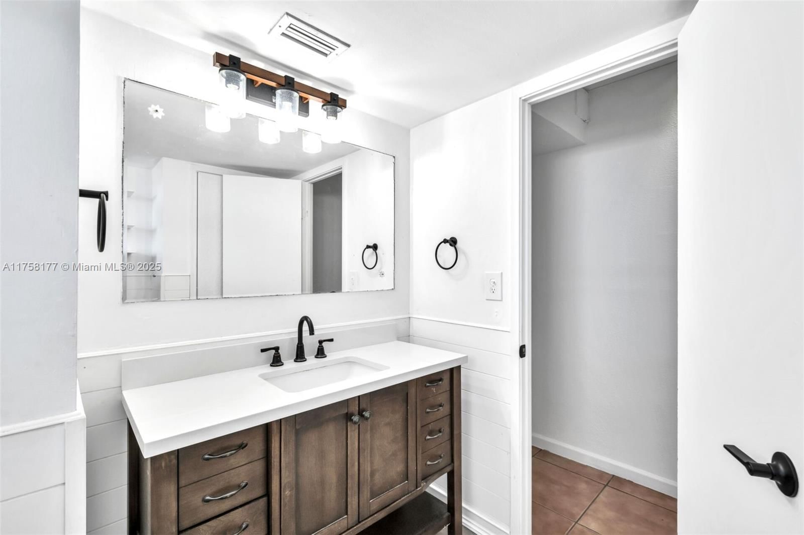Real estate property located at 1770 191st St #508-1, Miami-dade, Jade Winds Group -, Miami, FL