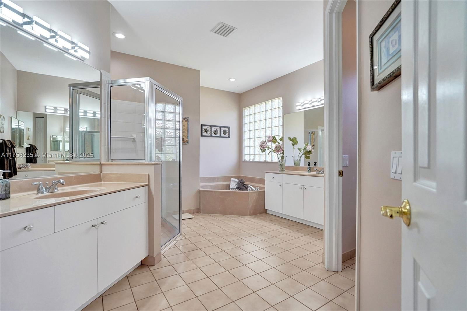 Real estate property located at 526 118th Ave, Broward, Mariners Cove Of Eagle La, Coral Springs, FL