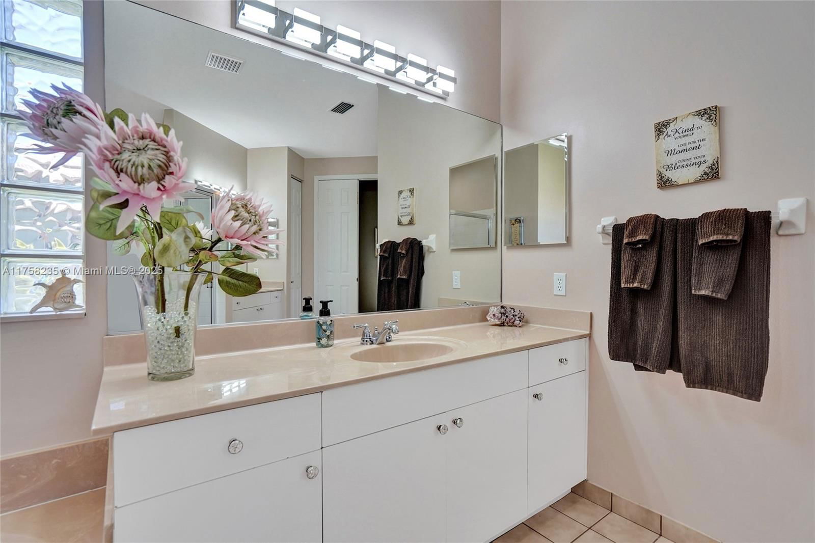 Real estate property located at 526 118th Ave, Broward, Mariners Cove Of Eagle La, Coral Springs, FL