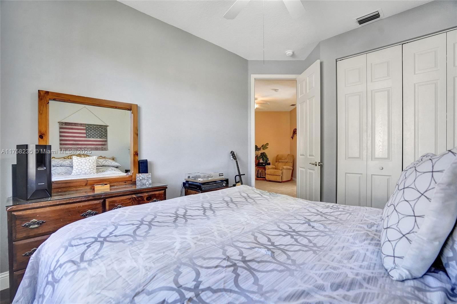 Real estate property located at 526 118th Ave, Broward, Mariners Cove Of Eagle La, Coral Springs, FL
