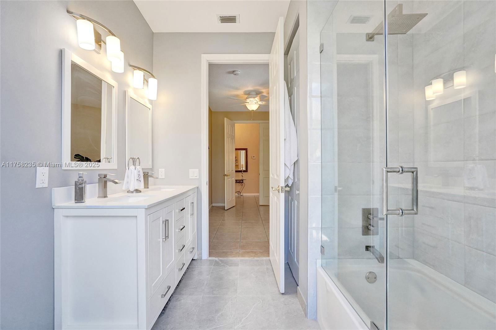 Real estate property located at 526 118th Ave, Broward, Mariners Cove Of Eagle La, Coral Springs, FL