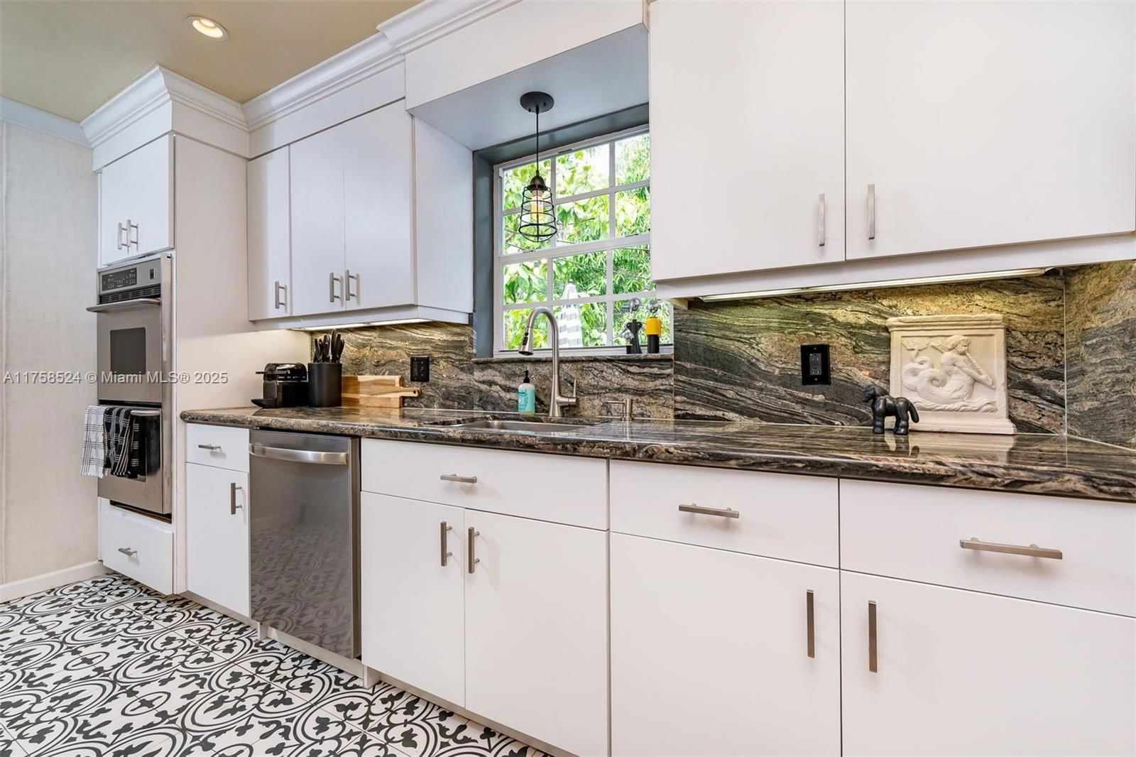 Real estate property located at 551 Morningside Dr, Miami-dade, Rev Pl Sec 2 Cc Estates, Miami Springs, FL