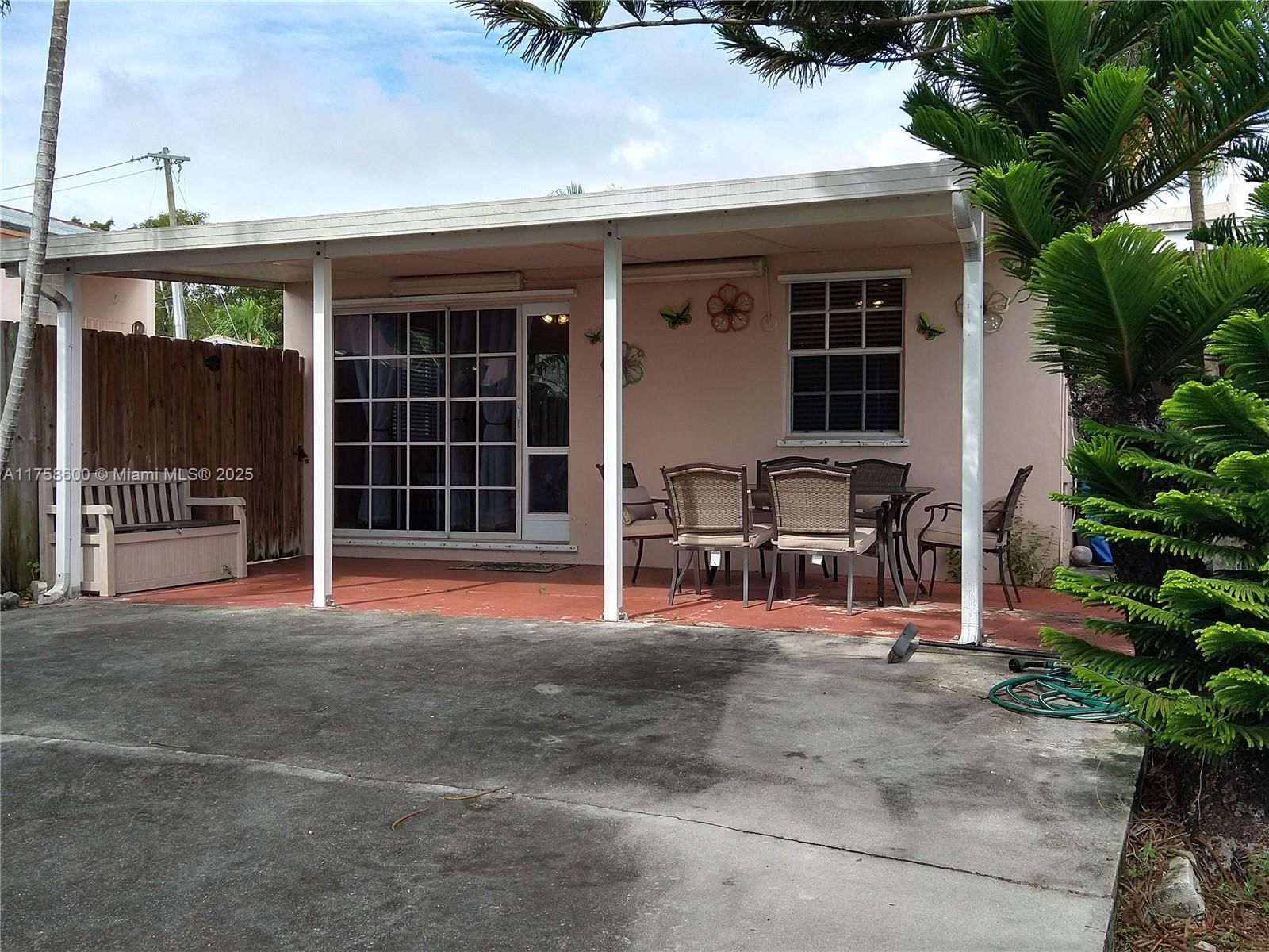 Real estate property located at 1916 72nd St, Miami-dade, Chambers Land Company Sub, Hialeah, FL