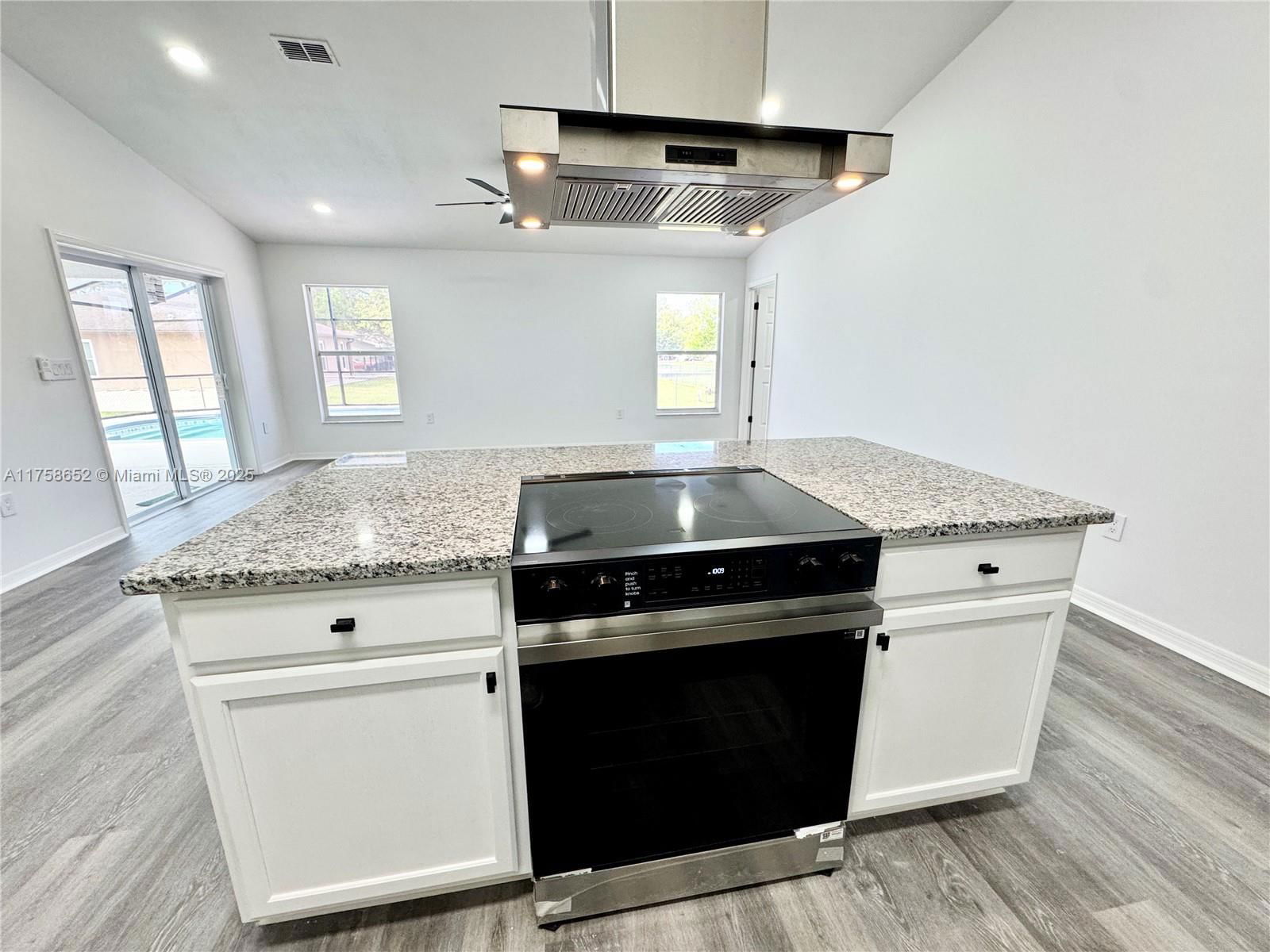 Real estate property located at 1390 Patricia Street, Osceola, Emerald Lake Colony Unit 2, Kissimmee, FL