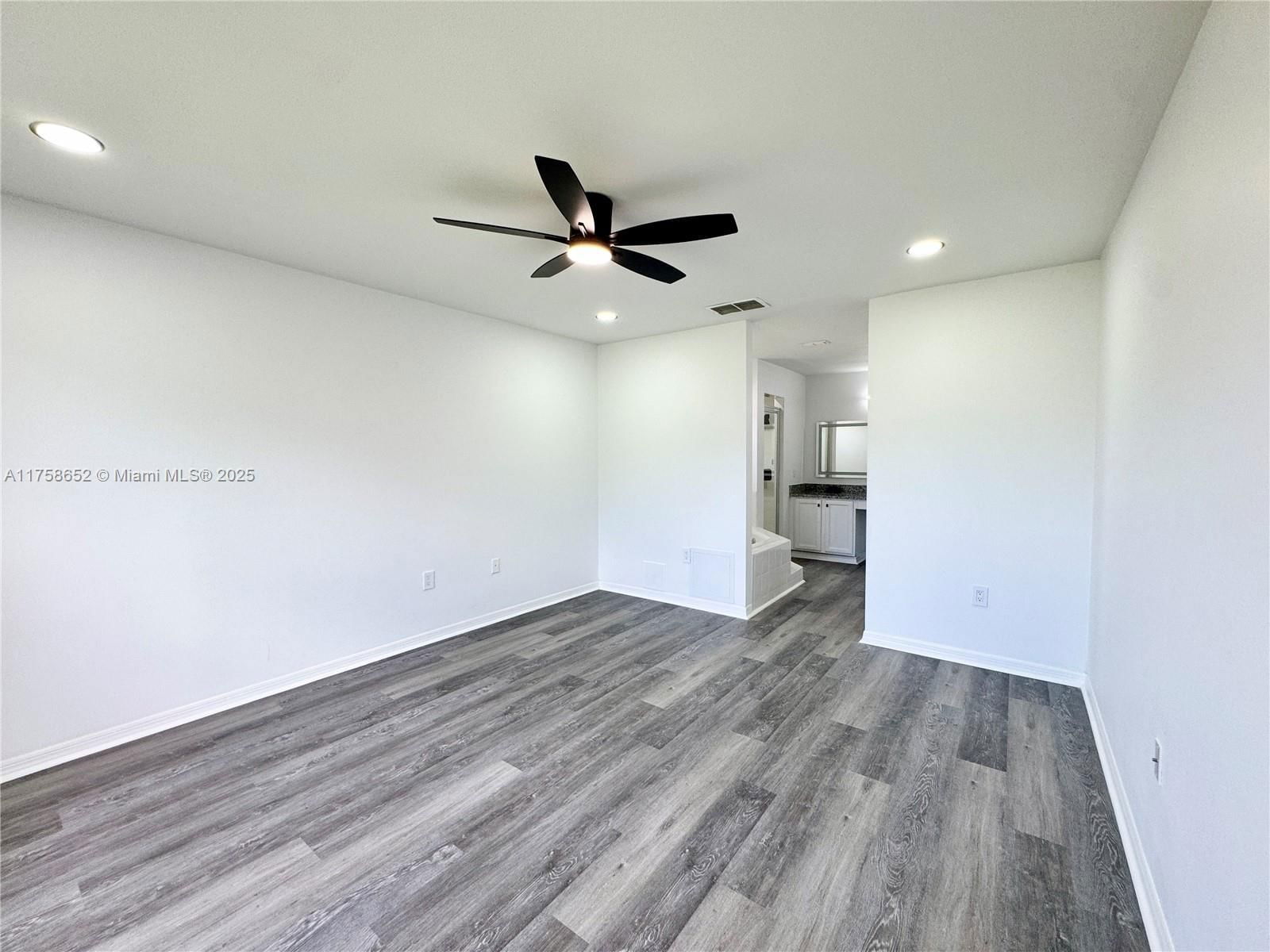 Real estate property located at 1390 Patricia Street, Osceola, Emerald Lake Colony Unit 2, Kissimmee, FL