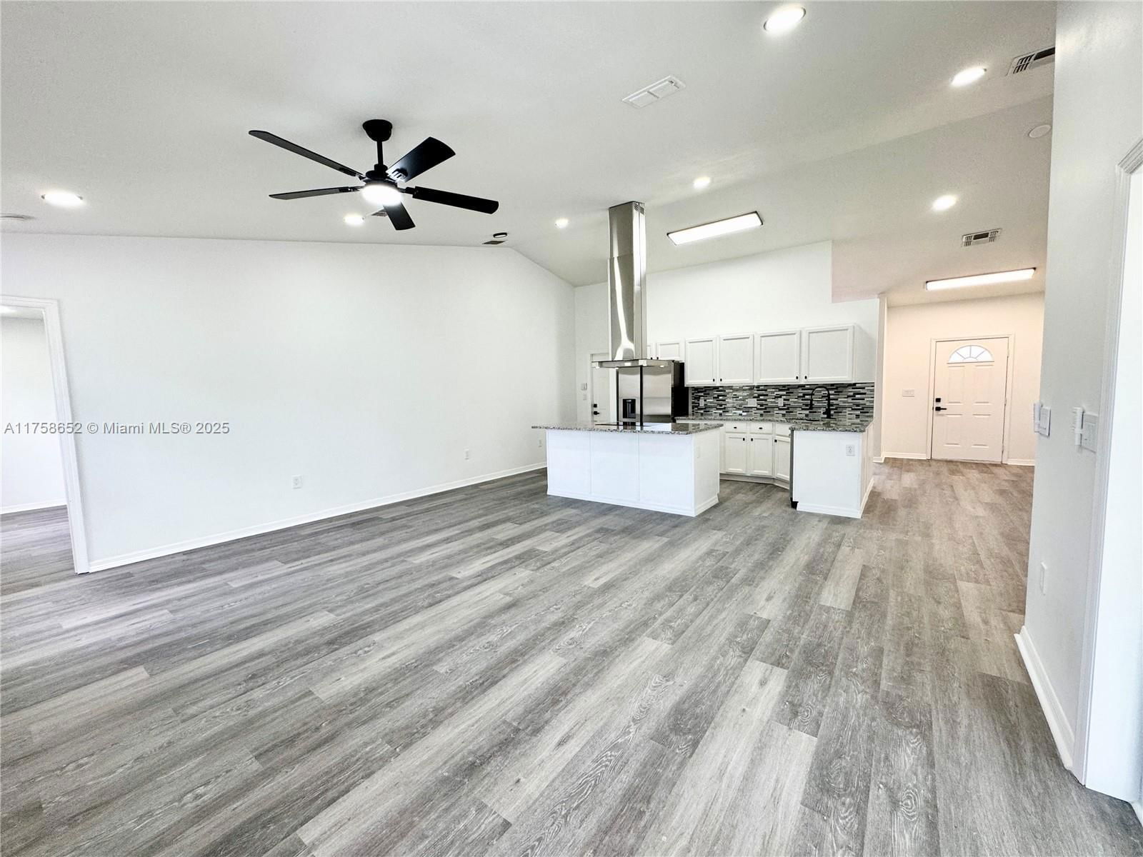 Real estate property located at 1390 Patricia Street, Osceola, Emerald Lake Colony Unit 2, Kissimmee, FL