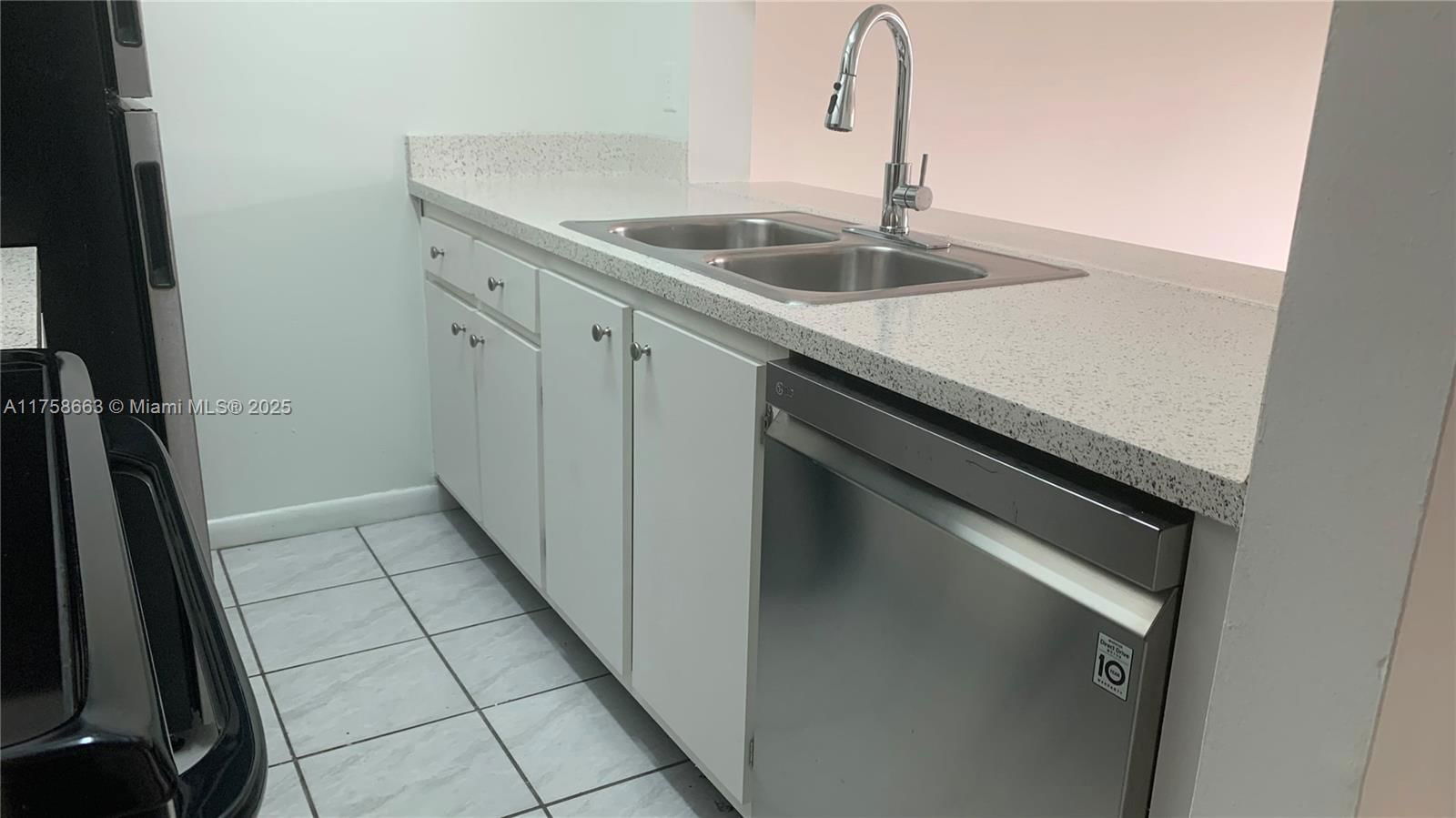 Real estate property located at 10001 Atlantic Blvd #224, Broward, Tara Gardens 1 Condo, Coral Springs, FL