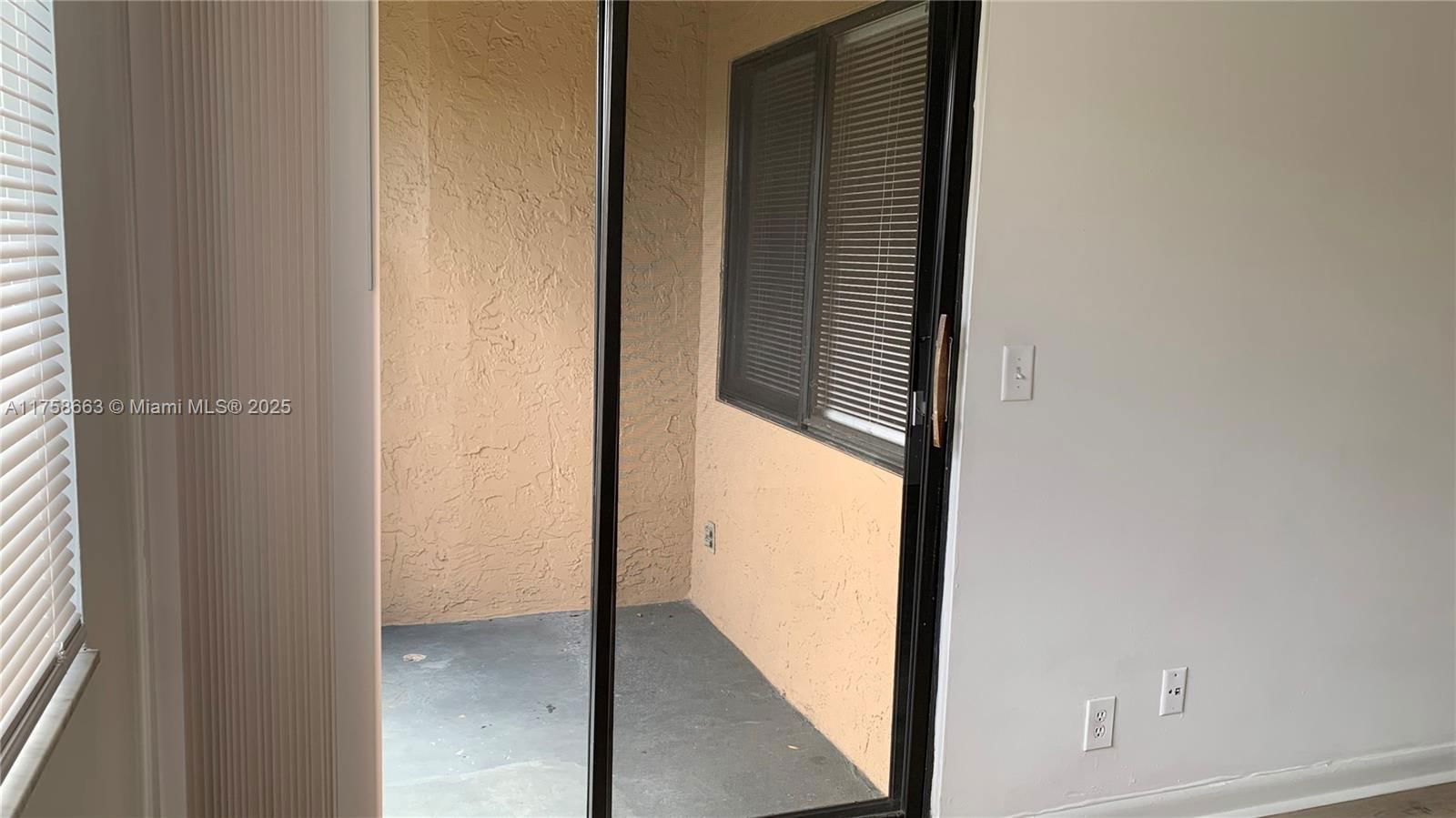 Real estate property located at 10001 Atlantic Blvd #224, Broward, Tara Gardens 1 Condo, Coral Springs, FL
