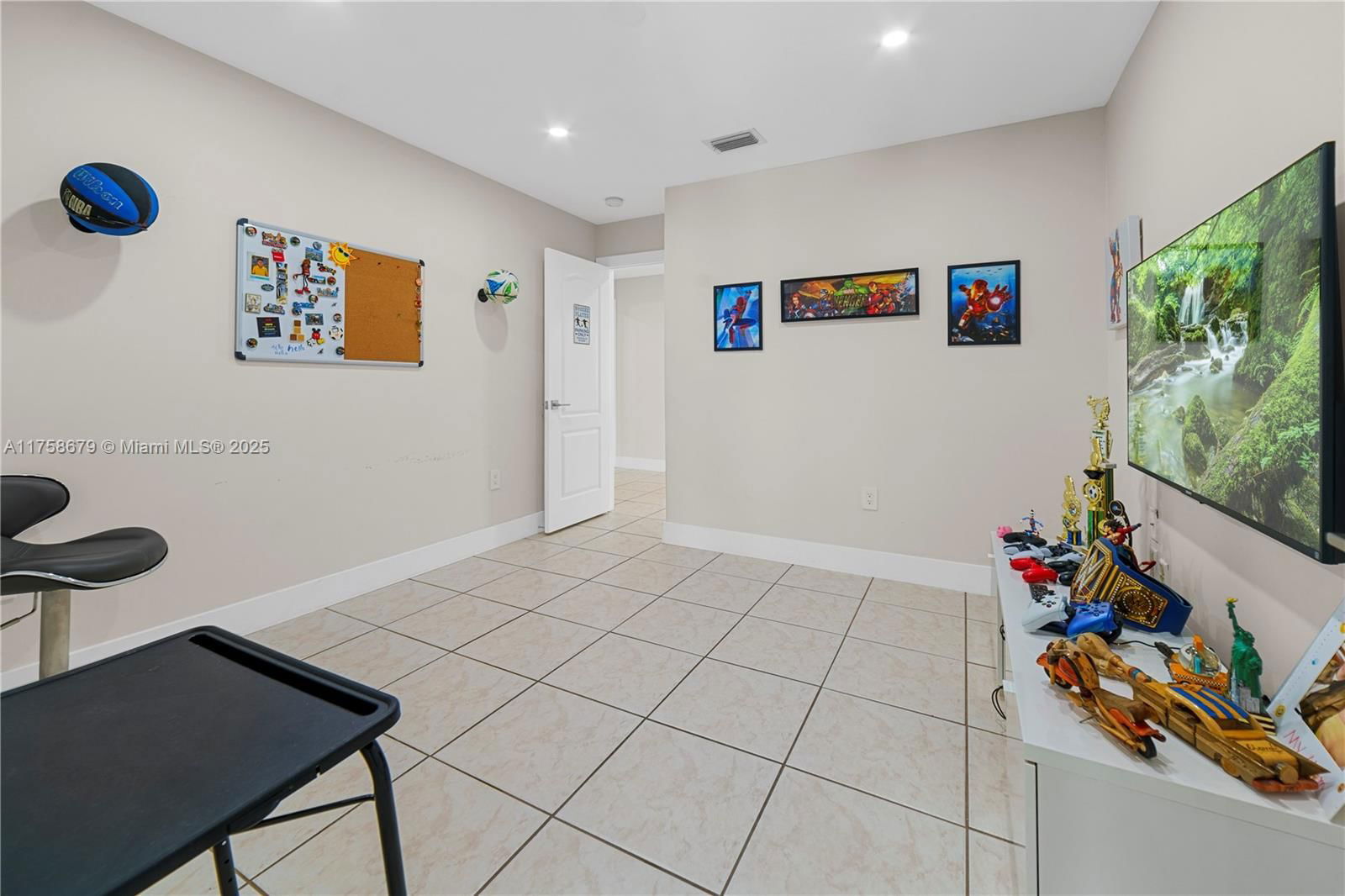Real estate property located at 15028 173rd Ter, Miami-dade, Mayte Sub Revised, Miami, FL