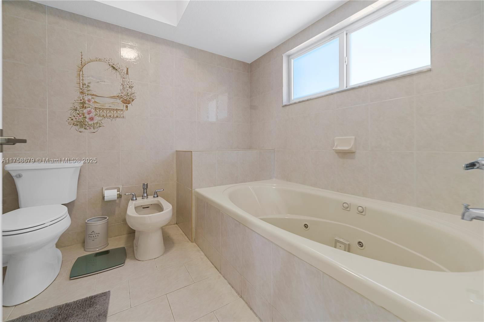 Real estate property located at 15028 173rd Ter, Miami-dade, Mayte Sub Revised, Miami, FL