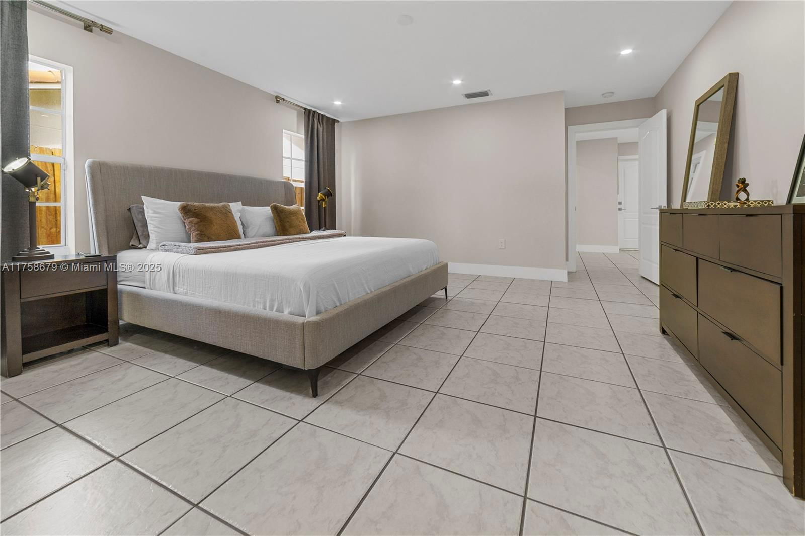 Real estate property located at 15028 173rd Ter, Miami-dade, Mayte Sub Revised, Miami, FL