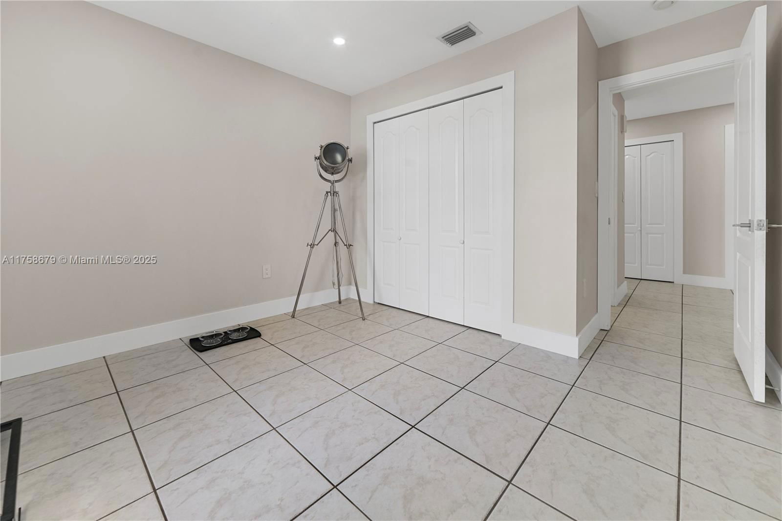 Real estate property located at 15028 173rd Ter, Miami-dade, Mayte Sub Revised, Miami, FL