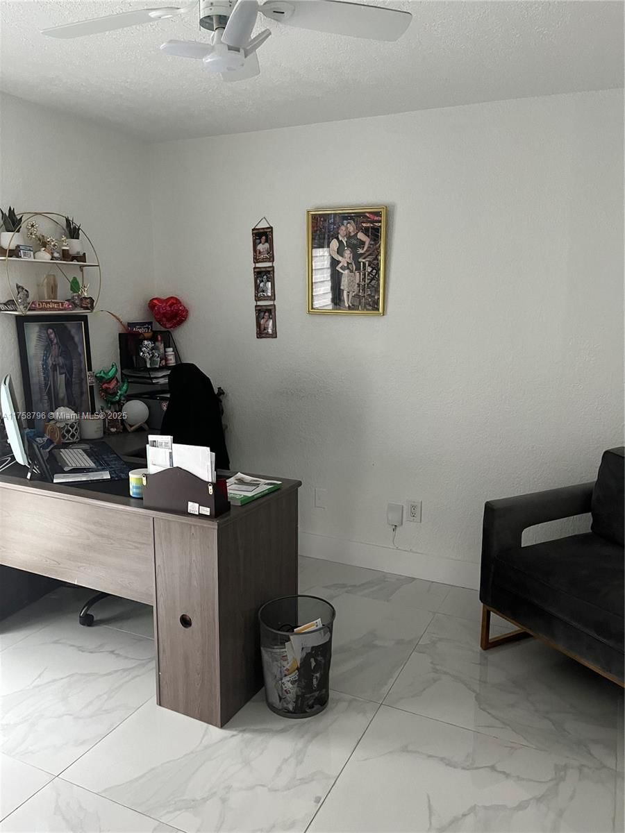 Real estate property located at 15510 152nd Ter, Miami-dade, Weitzer Shauna Meadows Se, Miami, FL
