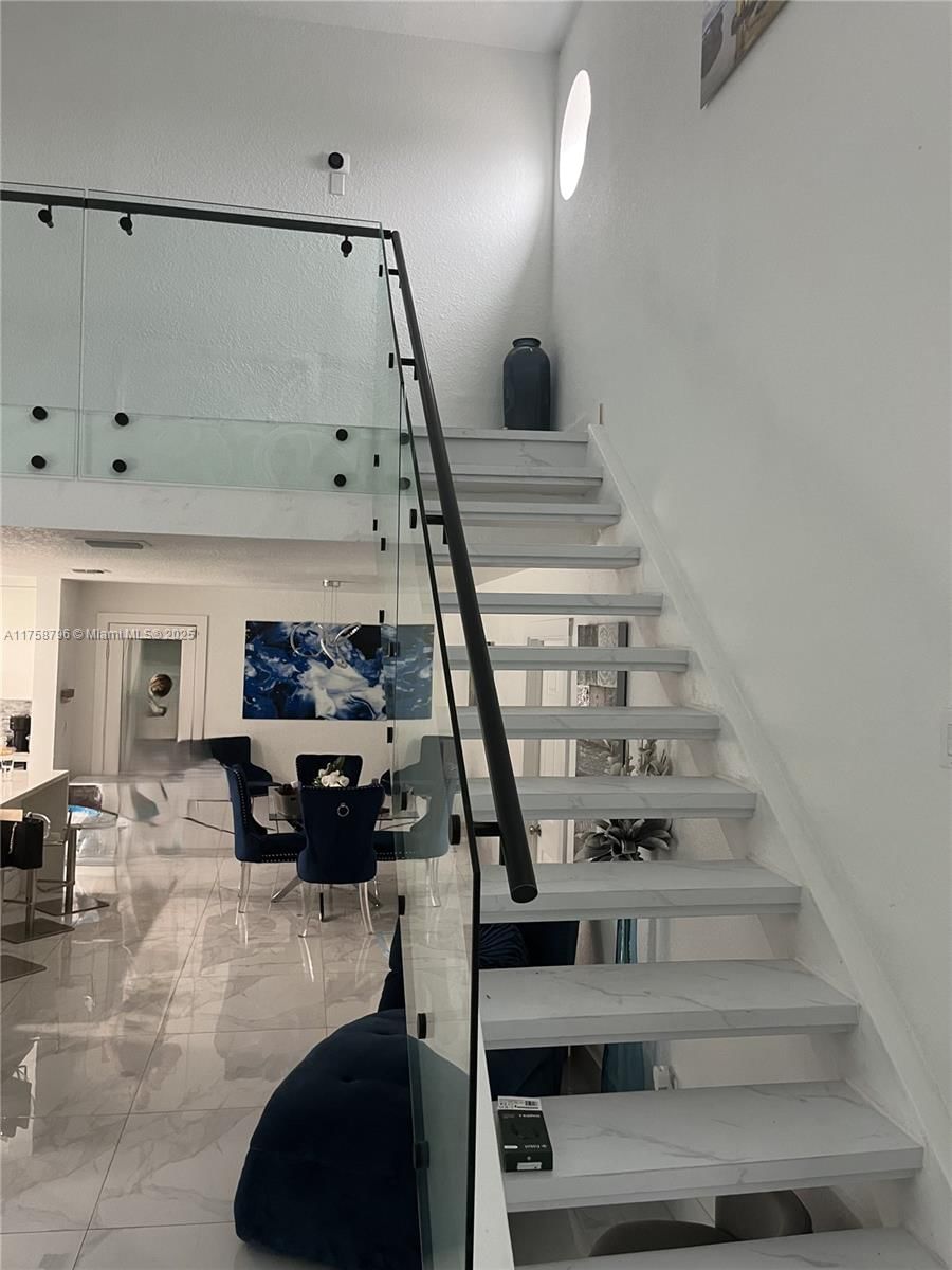 Real estate property located at 15510 152nd Ter, Miami-dade, Weitzer Shauna Meadows Se, Miami, FL