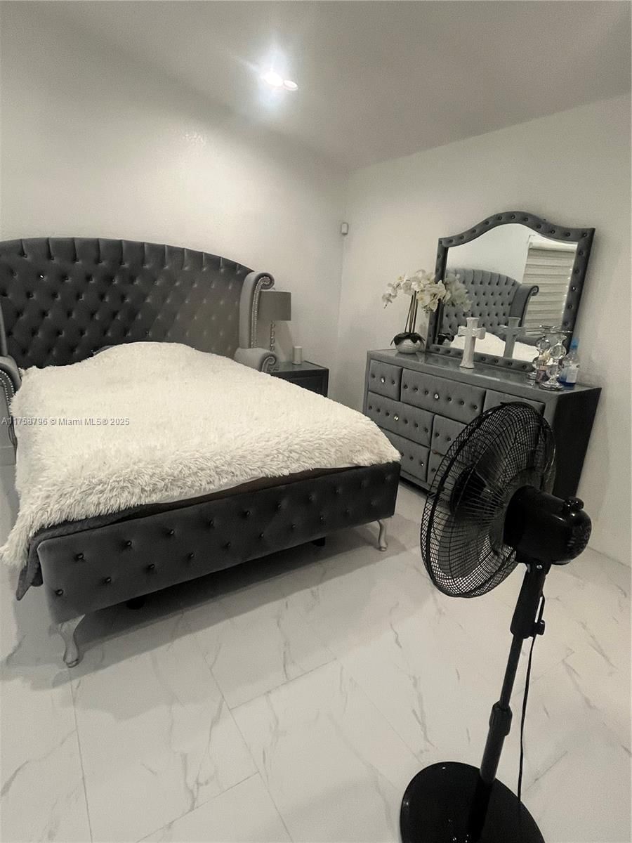 Real estate property located at 15510 152nd Ter, Miami-dade, Weitzer Shauna Meadows Se, Miami, FL