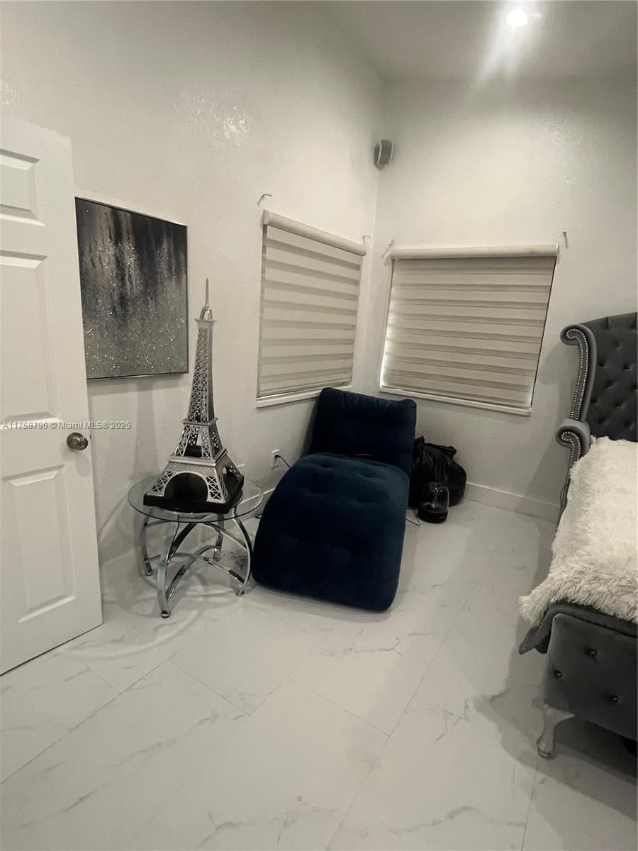 Real estate property located at 15510 152nd Ter, Miami-dade, Weitzer Shauna Meadows Se, Miami, FL