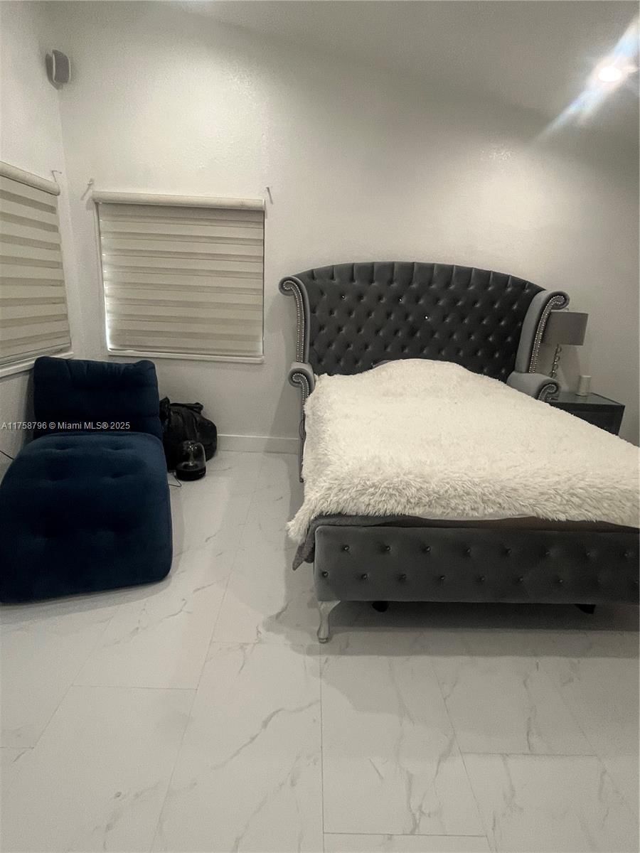 Real estate property located at 15510 152nd Ter, Miami-dade, Weitzer Shauna Meadows Se, Miami, FL