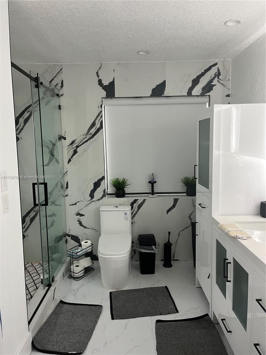 Real estate property located at 15510 152nd Ter, Miami-dade, Weitzer Shauna Meadows Se, Miami, FL