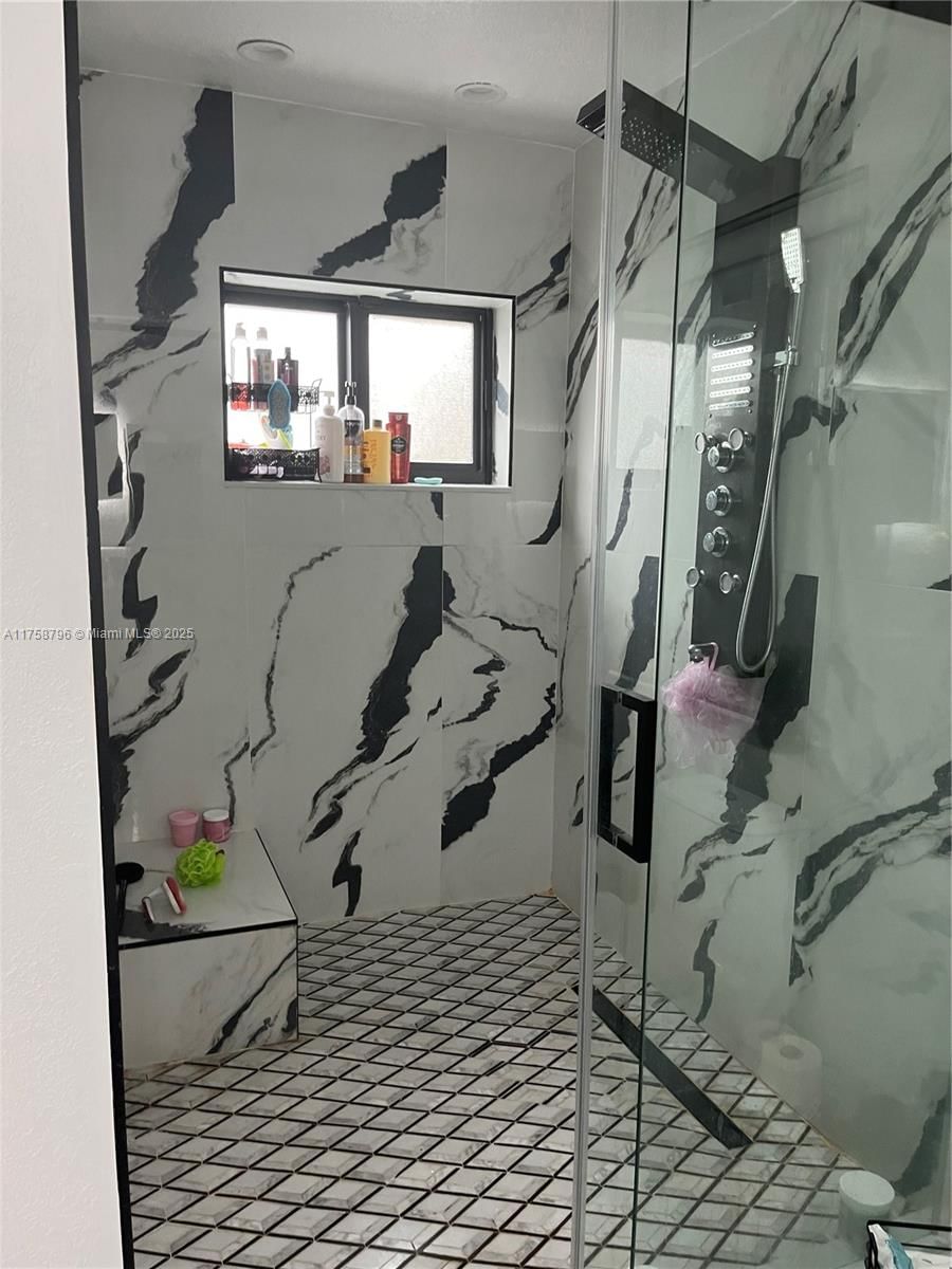 Real estate property located at 15510 152nd Ter, Miami-dade, Weitzer Shauna Meadows Se, Miami, FL