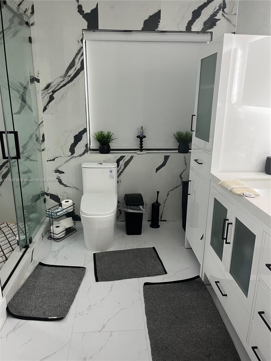 Real estate property located at 15510 152nd Ter, Miami-dade, Weitzer Shauna Meadows Se, Miami, FL