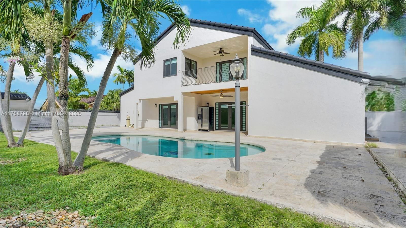 Real estate property located at 15510 152nd Ter, Miami-dade, Weitzer Shauna Meadows Se, Miami, FL