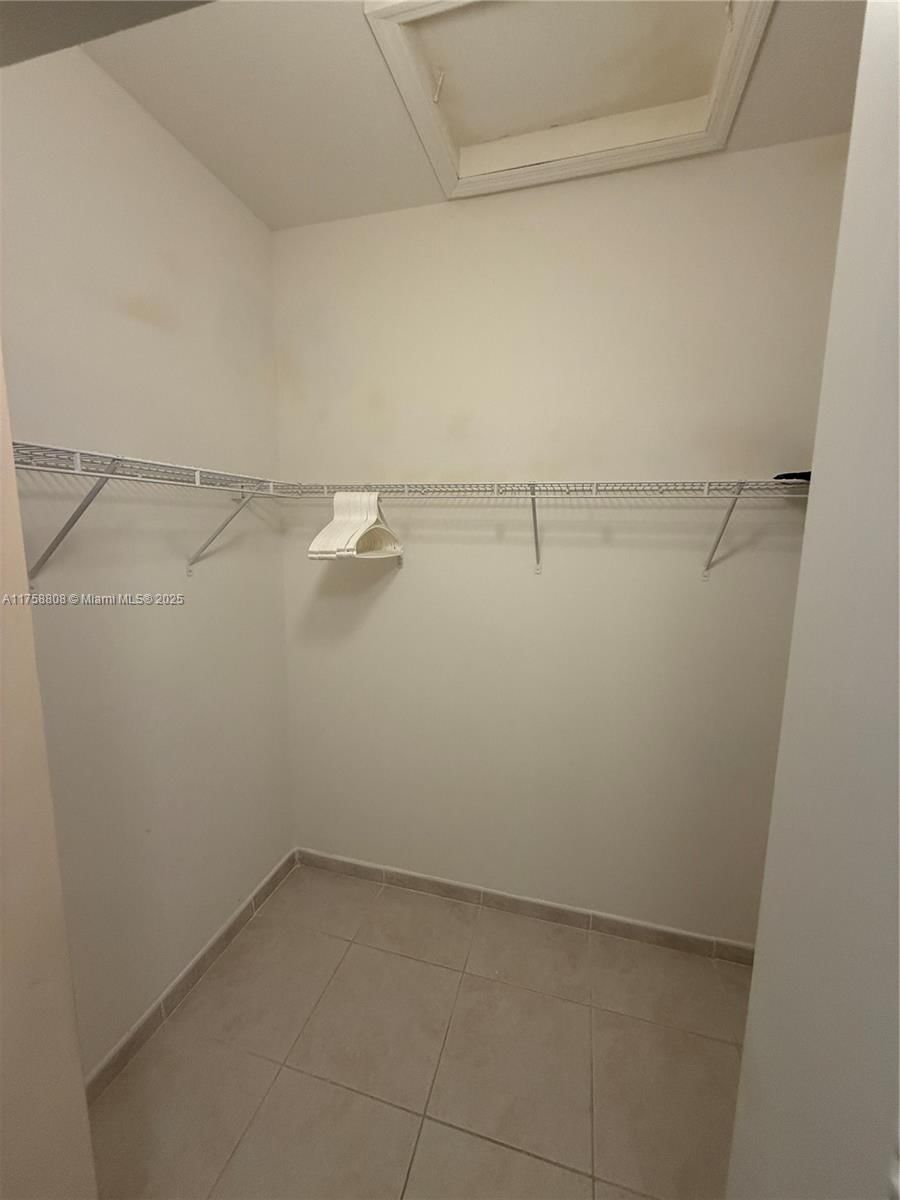 Real estate property located at 7270 114th Ave #201-9, Miami-dade, Palm Gardens At Doral Con, Doral, FL