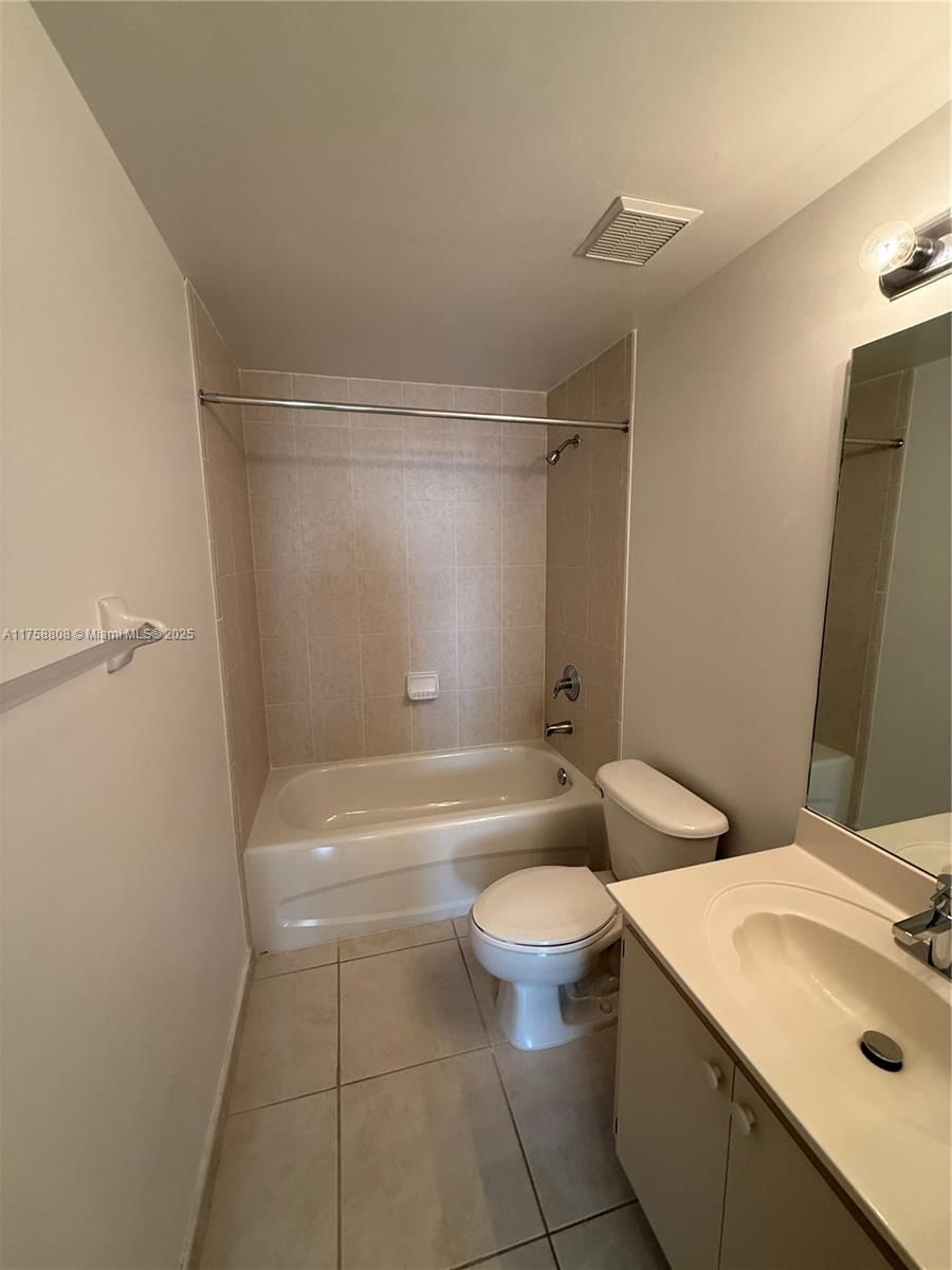 Real estate property located at 7270 114th Ave #201-9, Miami-dade, Palm Gardens At Doral Con, Doral, FL