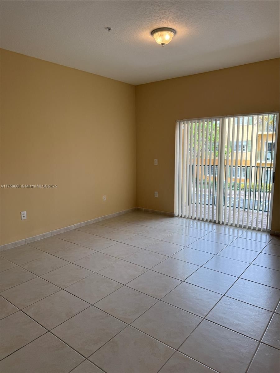 Real estate property located at 7270 114th Ave #201-9, Miami-dade, Palm Gardens At Doral Con, Doral, FL