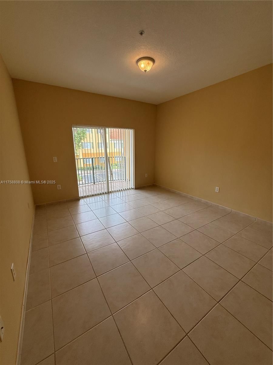 Real estate property located at 7270 114th Ave #201-9, Miami-dade, Palm Gardens At Doral Con, Doral, FL