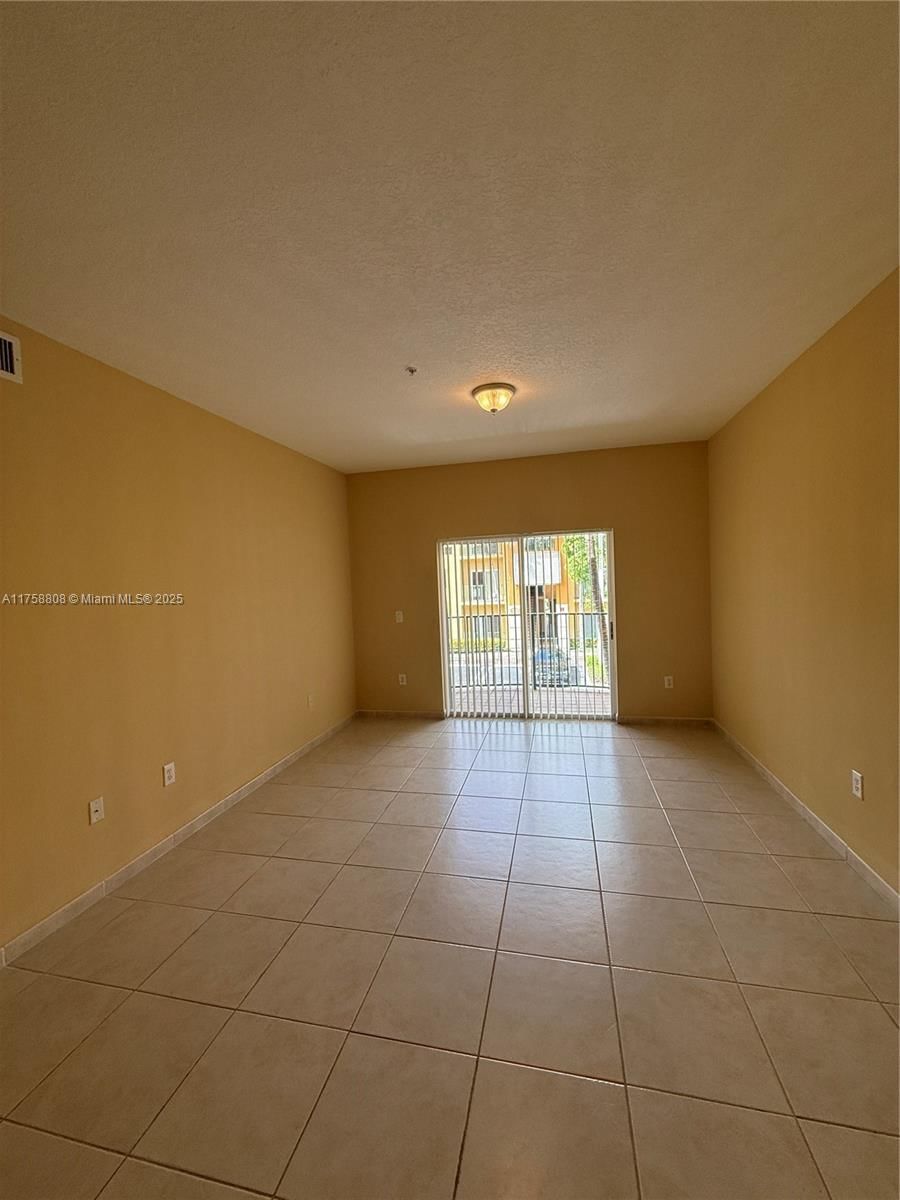 Real estate property located at 7270 114th Ave #201-9, Miami-dade, Palm Gardens At Doral Con, Doral, FL