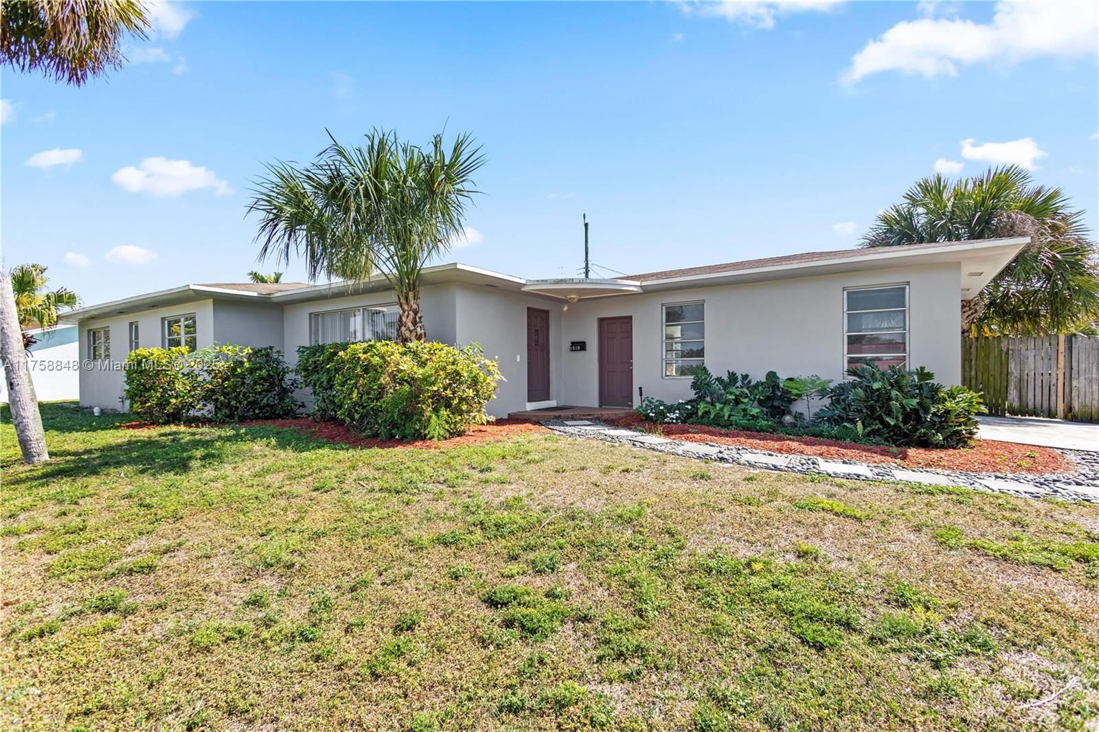 Real estate property located at 1510 Terrace Dr, Palm Beach, Lake Clarke Terr, Lake Worth, FL